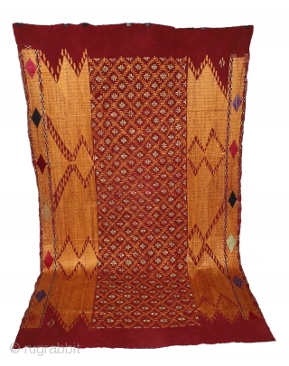 Sarpallu Phulkari from East(Punjab)India called As Sarpallu. Rare Design.Extremely Fine Phulkari.(DSC01430).                      