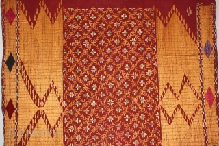 Sarpallu Phulkari from East(Punjab)India called As Sarpallu. Rare Design.Extremely Fine Phulkari.(DSC01430).                      