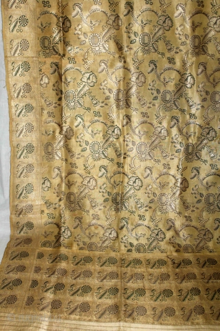 Old Real Zari Cream Dupatta From Banaras India. Dupatta in Cream by pure Silk Fabric.Made to order for some Royal Rajput Family of Rajasthan India.Its size is 152cm X 196cm.Perfect Condition.(DSC01550New).  