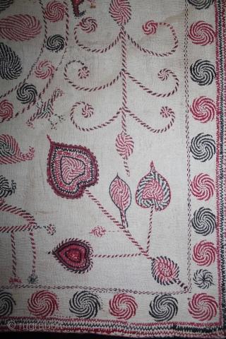 Vintage Kantha embroidery with cotton thread Kantha Probably From East Bengal(Bangladesh)Region India.C.1900.Its size is 66cm x 67cm.(DSL02140).                
