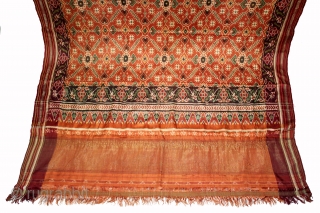 Patola Sari Double Ikat.Woven with Vohra-Gaji-Bhat,Used by the Vohra Muslim Merchant Caste From Patan Gujarat India.This pattern is called “Vohra Gaji Bhat”, A design favored by the Vohra Muslims.Its Size is 118cm  ...