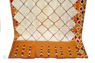 Phulkari From West(Pakistan)Punjab India Called As Chand(Moon) Bagh.C.1900. Rare Pallu with Panch Rangi Side Borders. Floss Silk on Hand Spun Cotton khaddar Cloth. Its size is W-120cm x L-246cm.(DSLE04160).    