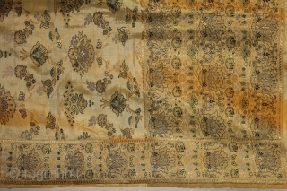 Old Real Zari Cream Dupatta From Banaras India. Dupatta in Cream by pure Silk Fabric.Made to order for some Royal Rajput Family.Perfect Condition.(DSC00590).          