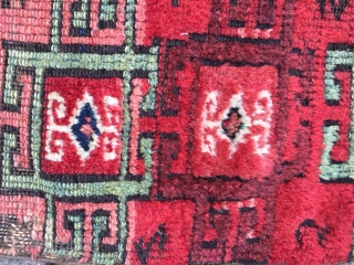 19th century Malatya area yuruk/kurd fragment, fully conserved.
Thick glossy wool in a fantastic range of saturated colours
39in wide by 57in long            