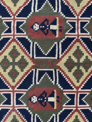 Late 19th century Scanian cushion face, with traditional design and classic colourway
0.71m by 0.56m
Contact gene@heritage-antique-rugs.com for more pics, price etc
WhatsApp +44 (0)7803341863