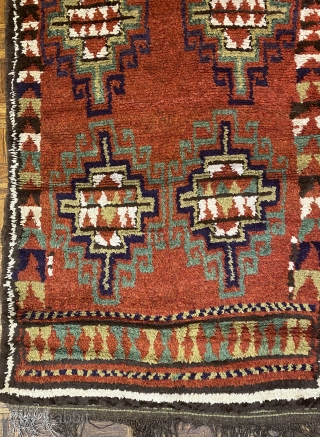 Uzbek long rug/ carpet with Gabbeh weave, ca. 1890, 4’11” x 11’9” / 150 x 358 cm.

Three shade of red in the ground, two madder reds and one slightly tip-faded red-violet which  ...