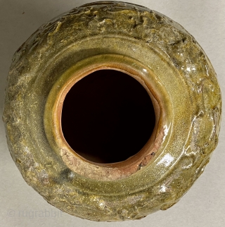 Han Dynasty Ceramic Vase, ca. 200 BCE/ 200 CE

Diameter 6 1/2” // 16.5 cm

Height 5” // 12.7 cm

Diameter Base 3 1/8” // 8 cm

Diameter opening: 2 3/8” // 6 cm

Light olive green  ...