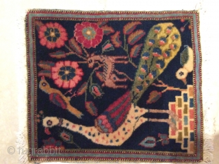 A fantastic and unique paire of small antique completeYAZED rug in perfect condition full pile ends and sides are originals.
47x38 cm. Amazing Natural colors. Fine and soft wool. collector items.   