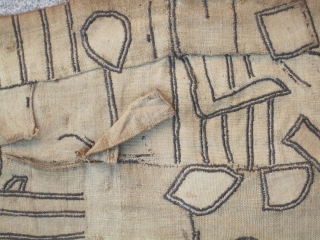 African Skirt Cloth fragment... 34" x 34" ( 87cm x 87cm )
Kuba people....D.R.Congo.....Raffia fiber applique
Circa 1900
                 