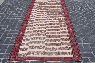 rare Azarbaijan flatweave. With Needle work . condition very good. #53090
part of kilim collection being sold 112x284 cm, 3.8x9.4              