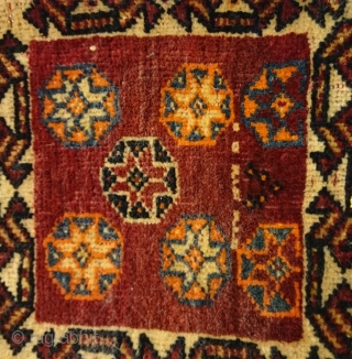 Bag/Torba, Iran. Complete. About 110 years old. Size: 31x33cm                        