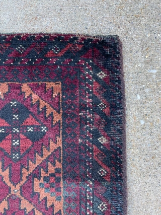 Nice, old Sistan Baluch bag with aubergine, complete with back. Good thick pile. 1'5" x 2'10".                 