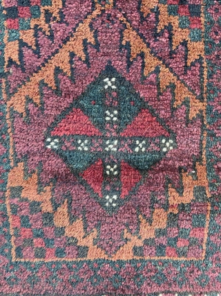 Nice, old Sistan Baluch bag with aubergine, complete with back. Good thick pile. 1'5" x 2'10".                 