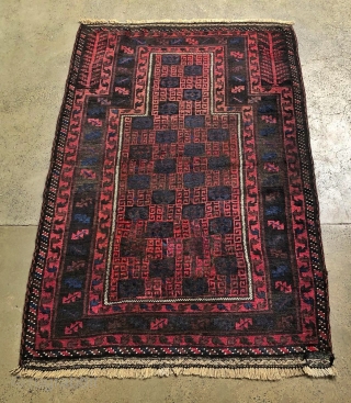 Antique Baluch prayer rug, fairly fine knots. Wonderful abrash and interesting field design. 94 x 140cm or 3'1" x 4'8"             