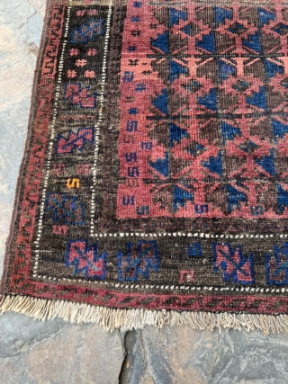 Antique Baluch prayer rug with a few rows of dark and light green. Good old piece.

2'10" x 4'2"               
