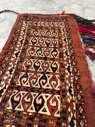 Antique Yomut mafrash with original back.

1'6" x 3'0"                         