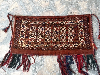 Antique Yomut mafrash with original back.

1'6" x 3'0"                         