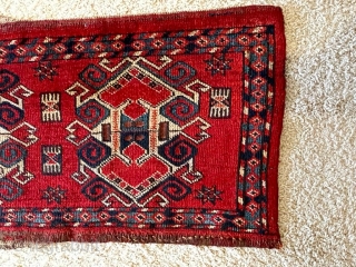 Antique Ersari torba with great colors. 1'4" x 3'7".                        