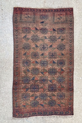 Good, old Baluch prayer rug with some nice subtle colors. 4'9" x 2'8" or 145 x 82cm. The rugrabbit messaging system is still spotty. Contact me at: steven.malloch@gmail.com or gerrerugs@gmail.com   