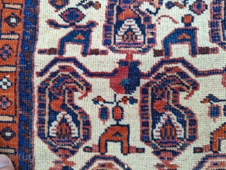 White field Afshar bag face. Good colors. Please contact me at: steven.malloch@gmail.com or gerrerugs@gmail.com.                   