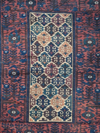 Antique Baluch rug with nicely drawn main border. 2'10" x 4'10" or 85x146cm. Wonderful piece with natural dyes and original selvedge.            