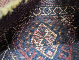 Baluch soumak chanteh with many colors of silk (at least 5). These were always old and special pieces. Both sides complete except for the corners which are missing, complete all around. Please  ...