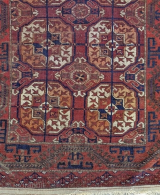 Antique Mahdad Khani Baluch with complete ends and good pile. Natural dyes. Well drawn with unusual Tekke style elems. 90 x 158cm or 3'0" x 5'2"1.       