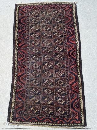 Antique Baluch rug with all over aina gul pattern. Definitely an attractive piece with good color.

3'2" x 5'10"               