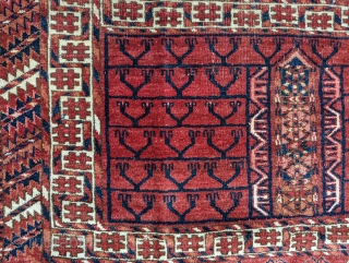 Antique Tekke ensi. Good overall condition. Recently washed. 4'2" x 5'5".                      