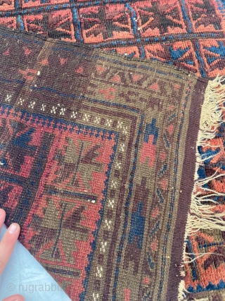 Nice old Baluch rug with wonderful abrash and good pile. 3"2" x 5'3" or 96 x 160cm                