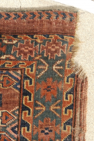 Turkmen - Yomut /  Igdyr, 9 gul chakmak motif with secondary erre  guls in between. Wonderful abrash; velvety wool; with abundant  blue-green colour in the field and border. There  ...