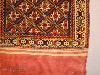 wonderful fine antique complete Qhashqay bag, with fine red woollen weft and complete closing sysytem, original kelim back, great even pile, great natural colors,no stains, no holes
the whole measures 55x110cm
1.8x3.7ft   