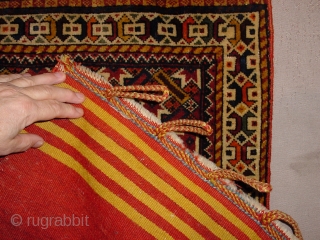 wonderful fine antique complete Qhashqay bag, with fine red woollen weft and complete closing sysytem, original kelim back, great even pile, great natural colors,no stains, no holes
the whole measures 55x110cm
1.8x3.7ft   