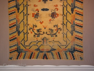 wonderful 160 y old chinese beijing carpet,
it has low pile in places, and some old mothbite, no holes, no stains
130x220cm
4.3x7.3ft             