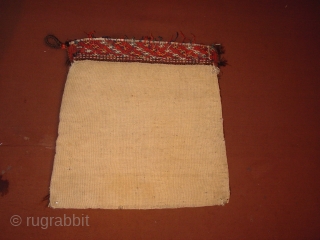 wonderful antique turkoman bag, complete, with wonderful natural colors, no stains, no repairs

56x53cm
1.9x1.8ft                    