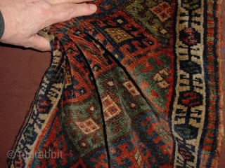 wonderful very fine antique jaff kurdish bagface, great superbe natural colors, original selvedges, some minor headendloss, no repairs, no stains, no tears, silky feeling wool

length 20% more than width, 

50x62cm
1.7x2.1ft incl fringes
NOT  ...