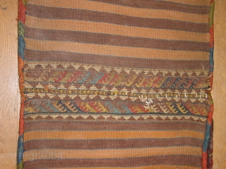 fabulous tribal double bag, in good condition, also the corners (folded inside, yet okay), lustrous meaty pile, fabulous all natural colors, no stains, no repiling. 

68x136cm

2.3x4.
       