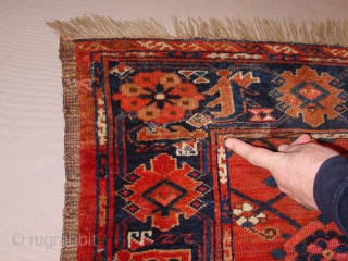 1870 turkoman beshir? large chuwal, with lots of silk knots, some low pile, some wear, see photos closely,, no repairs,
great natural colors

177x99cm
5.9x3.3ft           