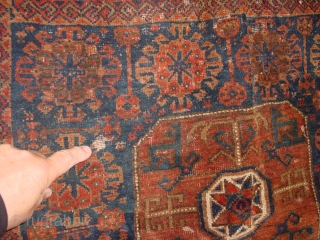 fabulous 1870 baluch bagface , some old mothbite, no holes, 2 small repairs with patches in lower righ corner, no stains, great kelim detail, great natual colors

88x85cm
3x2.8ft      