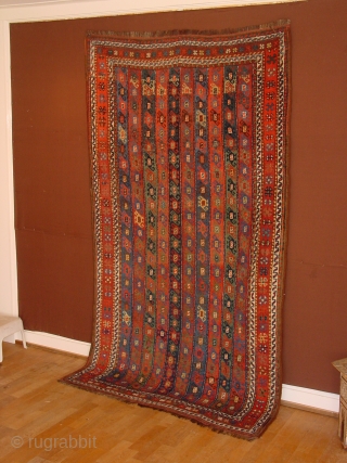 wondeful condition, great natural colors, great pile, headends professionale secured and complete, tibal kurd
not perfectly rectangular, flat laying, no repairs, no stains
great size 140x250cm
4.7x8.3ft         