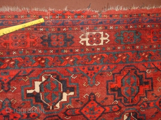 wonderful antique 1880? turkoman ersari chuwal, three small repairs, see photos, wonderful natural colors, fairly great pile, great natural colors, black, blue , green, red, etc no stains, wonderful soft silky wool
140x94cm
4.7x3.1ft 