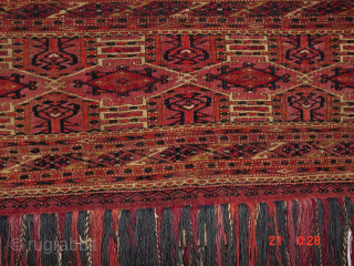 wonderful salor turkoman torba in good condition, very fine!!! many knots per sq inch, all great natural colors, original fringes, no tears, no holes, no stains, truly a collectors item
112x30cm
3.7x1 ft without  ...
