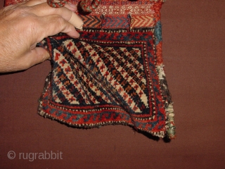 wonderful chanteh, great pile, great natural colors, original kelim back, original closingrings

27x25cm
0.9x0.8ft
                     