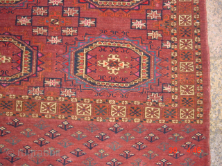 Gorgeous antique turkoman tekke chuwal with great use of silkknots, one very tiny corner repair, good pile, no stains, original selvedges , headends secured

118x79cm  3.9x2.6ft       