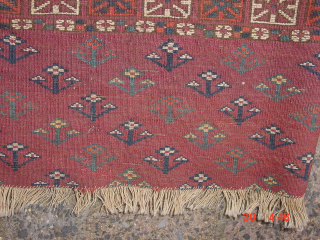 Gorgeous antique turkoman tekke chuwal with great use of silkknots, one very tiny corner repair, good pile, no stains, original selvedges , headends secured

118x79cm  3.9x2.6ft       