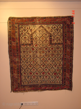 GORGEOUS FINE 1870 ANTIQUE CAUCASIAN MARASALI PRAYER RUG
some wear, no repairs, no holes, no stains, very fine quality, 
122x140cm
4.1x4.7ft              