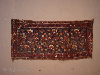wonderful special sized!!!! kaskay panel? wide rug? wonderful drawing, great natural colors, 
all sides Original, one tiny fingertip repair, minor low pile, no stains, silky meaty wool
145x69cm
4.8x2.3ft      