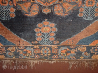 superbe antique afshar tribal sitting rug.  all natural colors, no repairs, in great condition

120x124cm
4x4.1ft without the fringes               