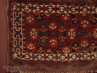 WONDERFUL TURKOMAN ANTIQUE COMPLETE TORBA , great natural colors, , great condition
Ajewel in every home,
will be shipped as cushion

83x42cm
2.8x1.4ft without the wonderful tassels          