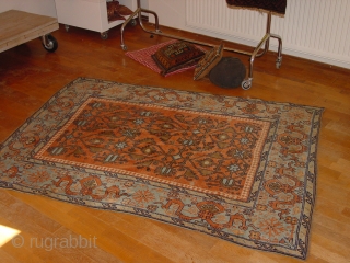 wonderful antique lotto, ushak, rug 1920? with christian crosses, all wool, some tiny repair and some old mothbite (very repairable), silky wool, no stains, original selvedges

145x196cm
4.8x6.5ft       